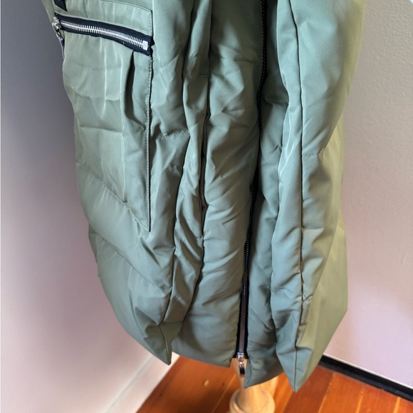 NEW Orolay Women's Thickened Down Jacket Full Zip Hooded Puffer Coat Zip Pockets - Picture 7 of 14